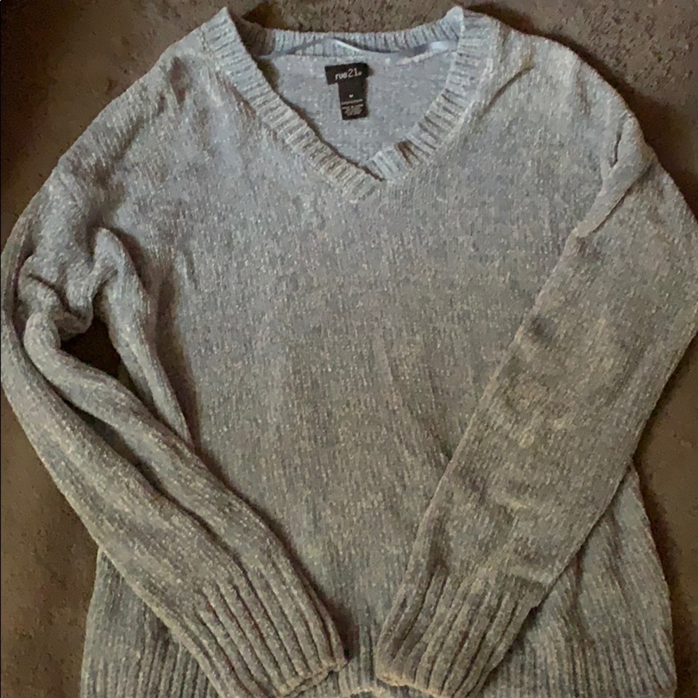 V neck sweater
